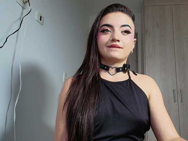 scarletmonroe's BongaCams show and profile