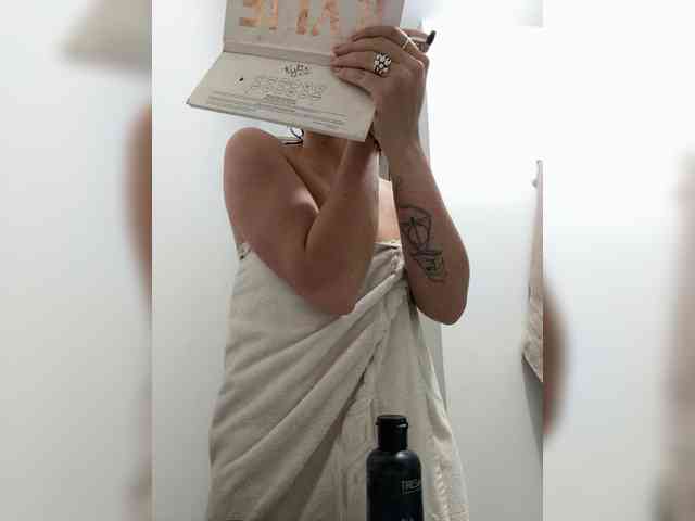 ScarletMonroe webcam