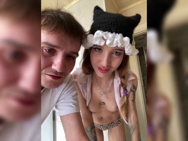 Profile and Statistics for AdamandEva3 on BongaCams