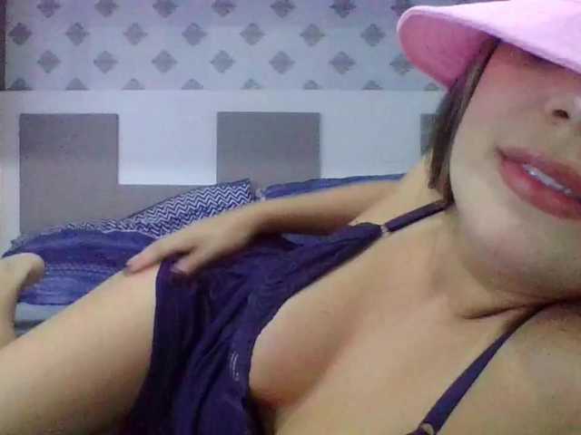 Sirenasecrets's BongaCams show and profile