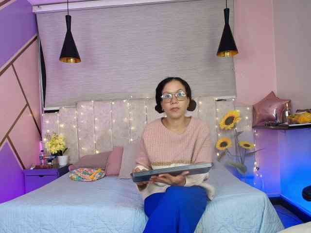 Ishii-Sakai Live Webcam on BongaCams