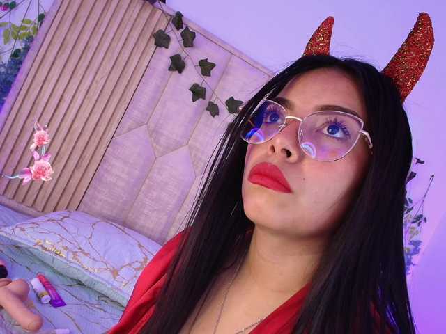 Ariana-Castillo webcam