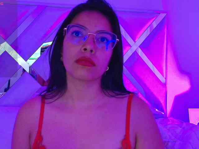 Ariana-Castillo webcam