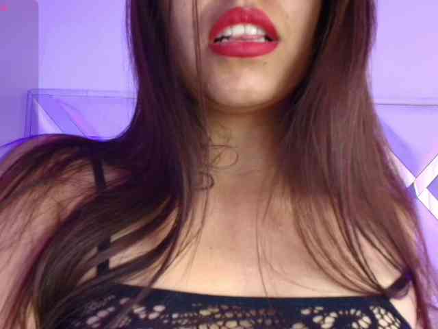 Ariana-Castillo webcam