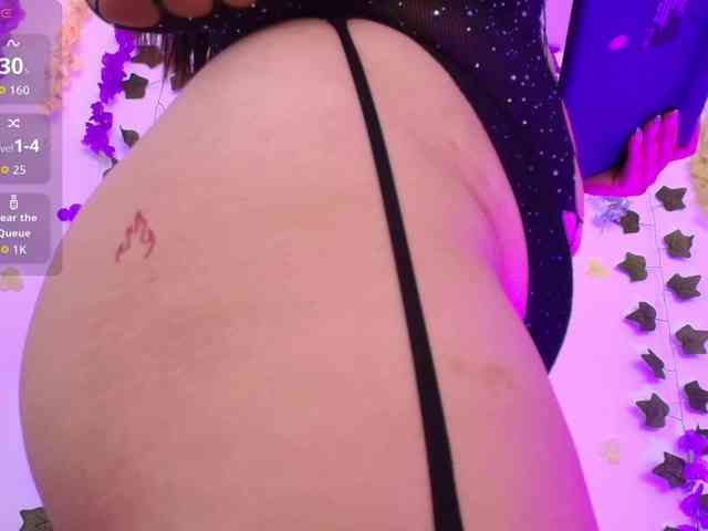 Ariana-Castillo Ariana-Castillo