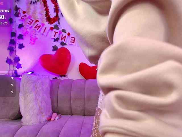 Ariana-Castillo webcam