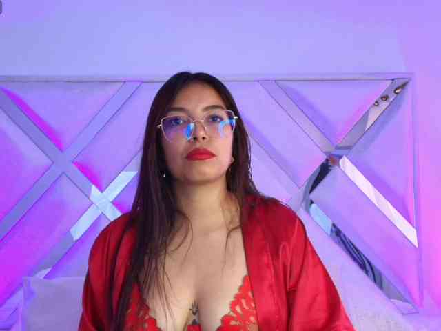 Ariana-Castillo webcam