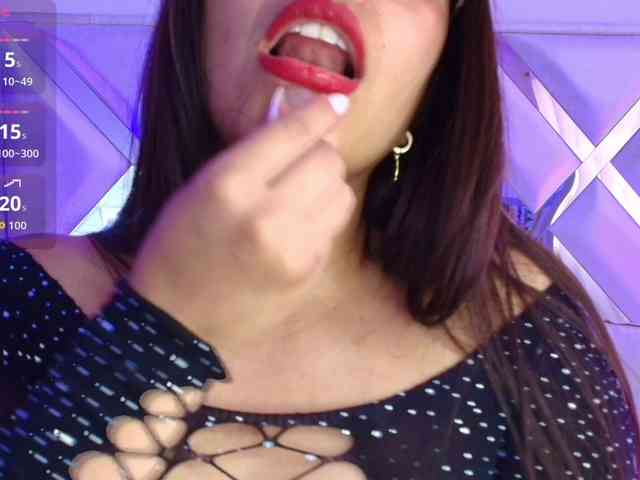 Ariana-Castillo webcam