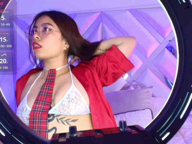 Ariana-Castillo webcam