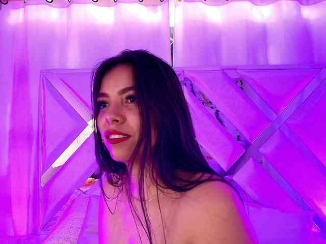 Ariana-Castillo webcam