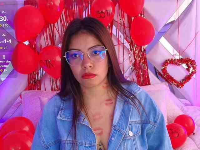 Ariana-Castillo webcam