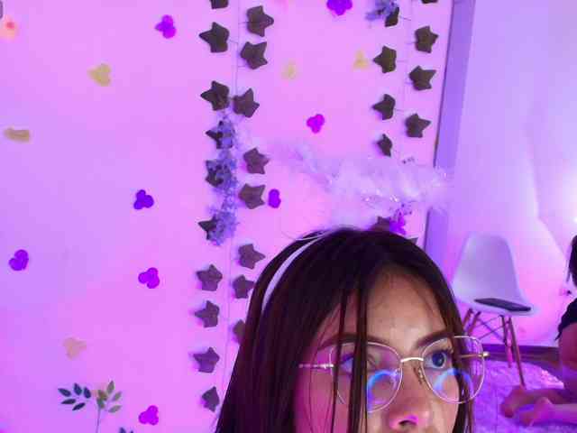 Ariana-Castillo webcam