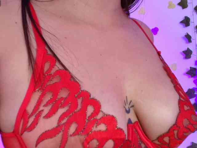 Ariana-Castillo webcam