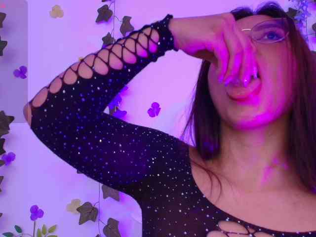 Ariana-Castillo webcam