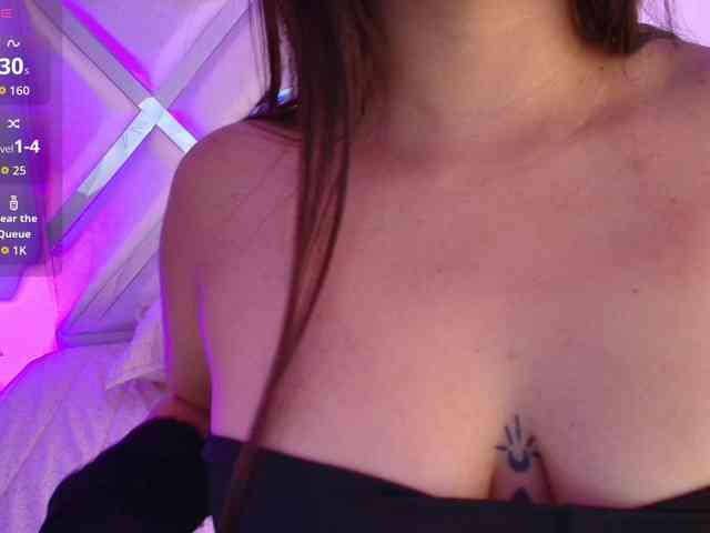 Ariana-Castillo webcam