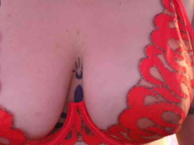 Ariana-Castillo webcam