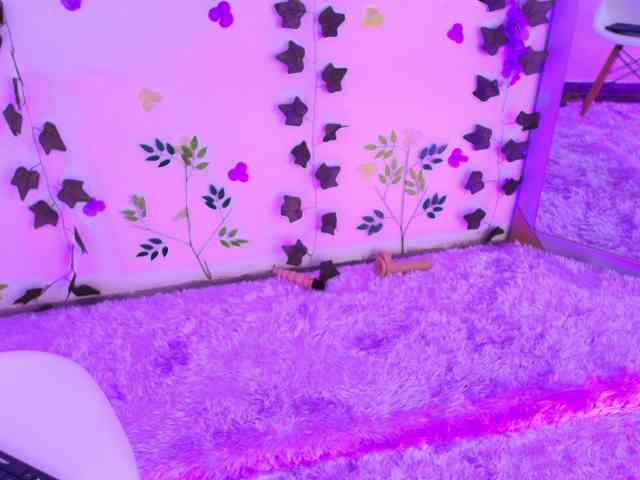 Ariana-Castillo webcam