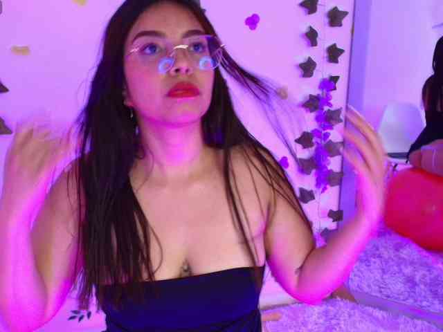 Ariana-Castillo webcam