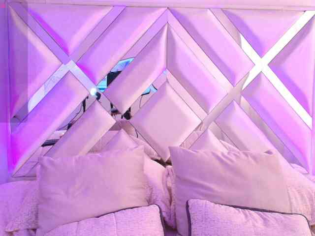 Ariana-Castillo webcam