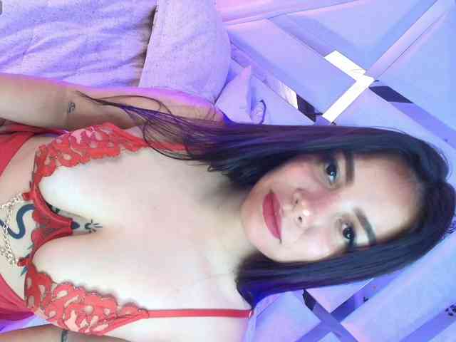 Ariana-Castillo webcam