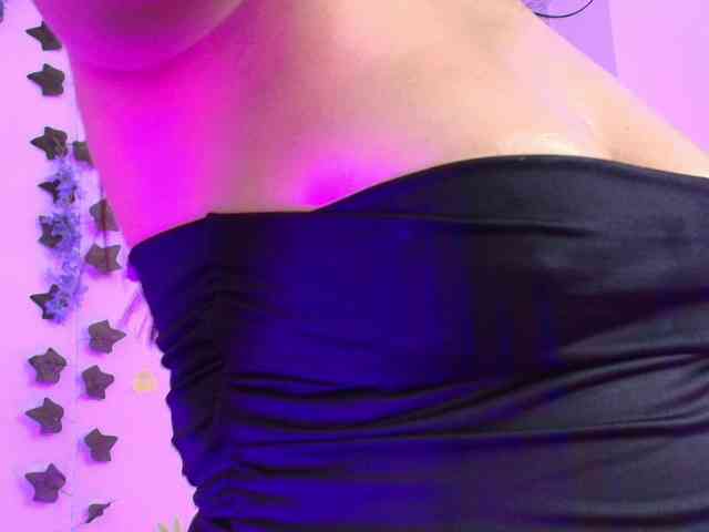 Ariana-Castillo webcam