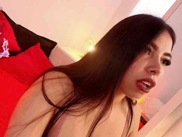 Ariana-Castillo webcam