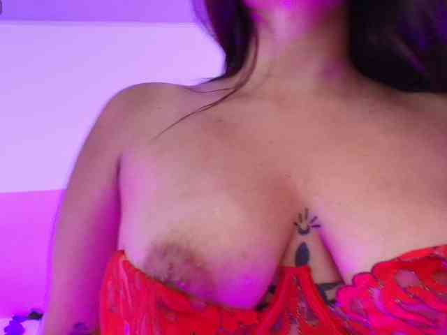 Ariana-Castillo webcam