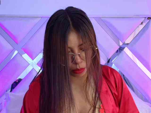 Ariana-Castillo webcam