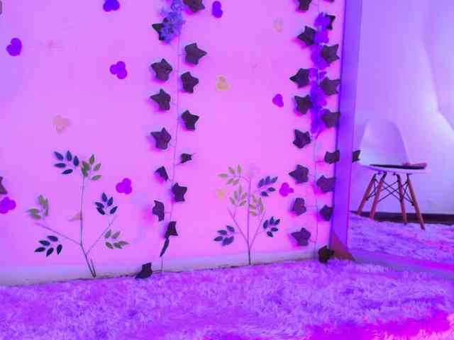 Ariana-Castillo webcam