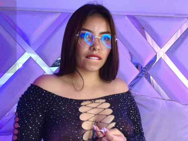 Ariana-Castillo webcam