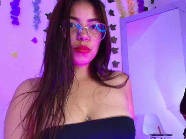 Ariana-Castillo webcam