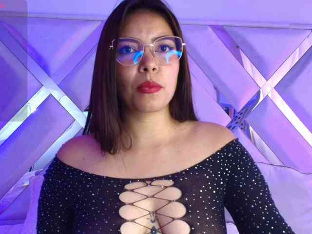 Ariana-Castillo webcam