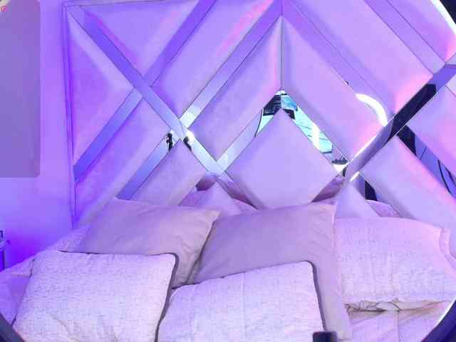 Ariana-Castillo webcam