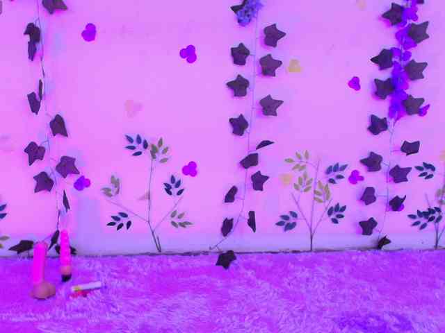 Ariana-Castillo webcam