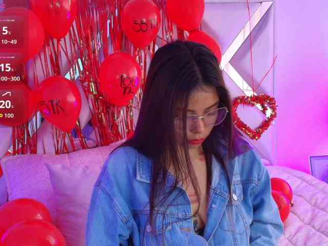 Ariana-Castillo webcam