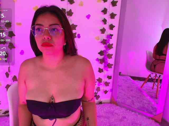 Ariana-Castillo webcam