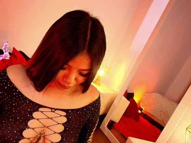 Ariana-Castillo webcam