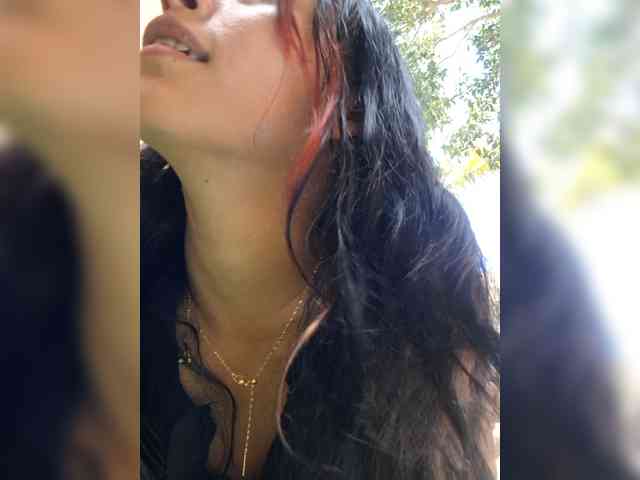 online chatroom Esmeralda-2petit