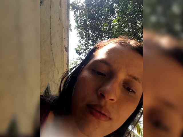 Esmeralda-2petit webcam