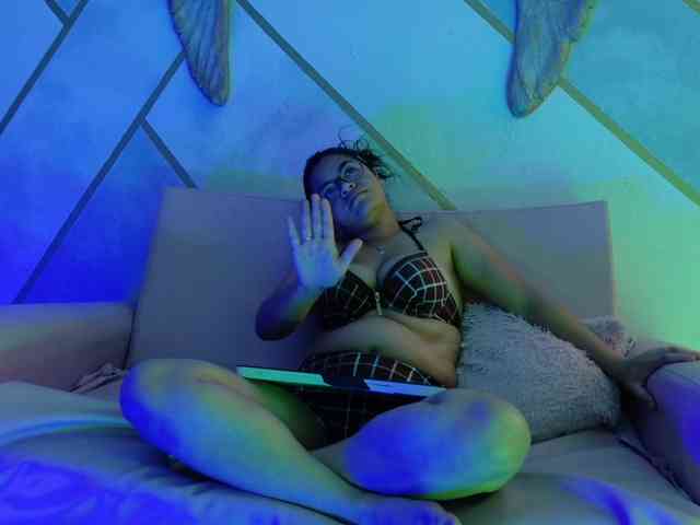 Isabel-Cortez webcam