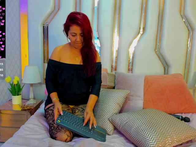 victoriaarousse25 webcam