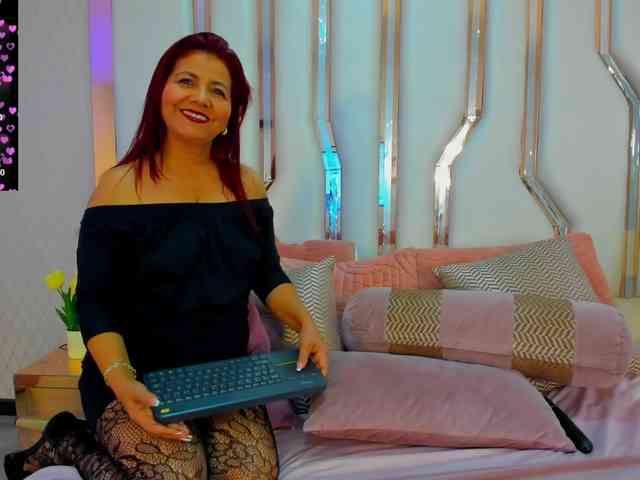 victoriaarousse25 webcam