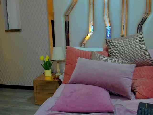 victoriaarousse25 webcam