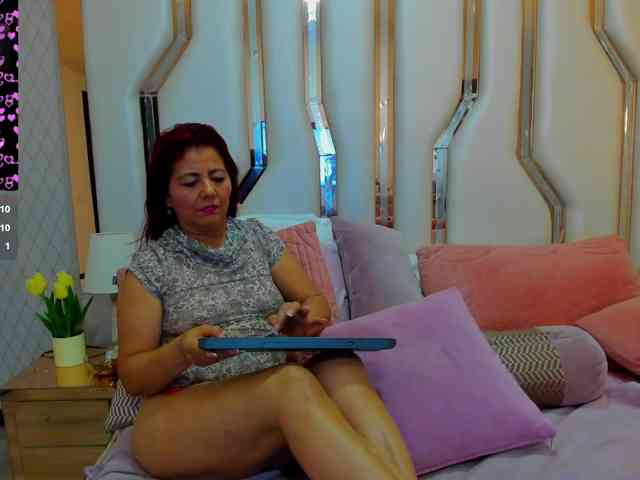 victoriaarousse25 webcam