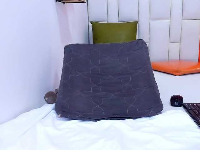 Demi-hot69 from BongaCams is Freechat