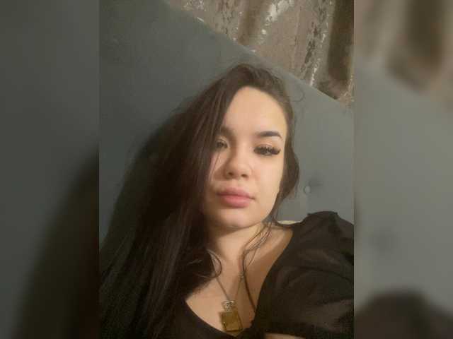 Tatunya – webcam model profile photo