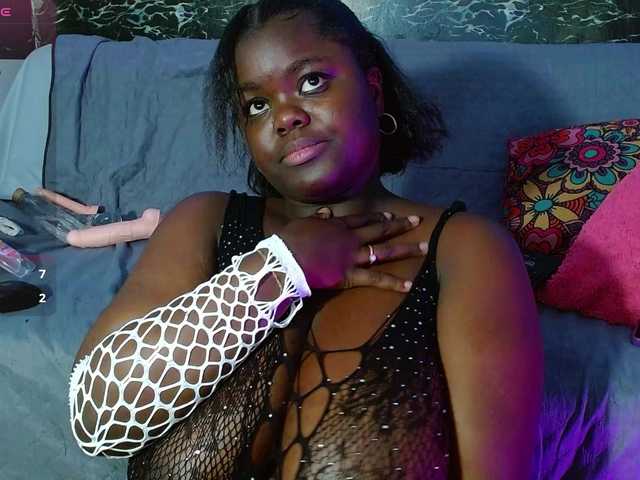 neighbor-ebony's BongaCams show and profile