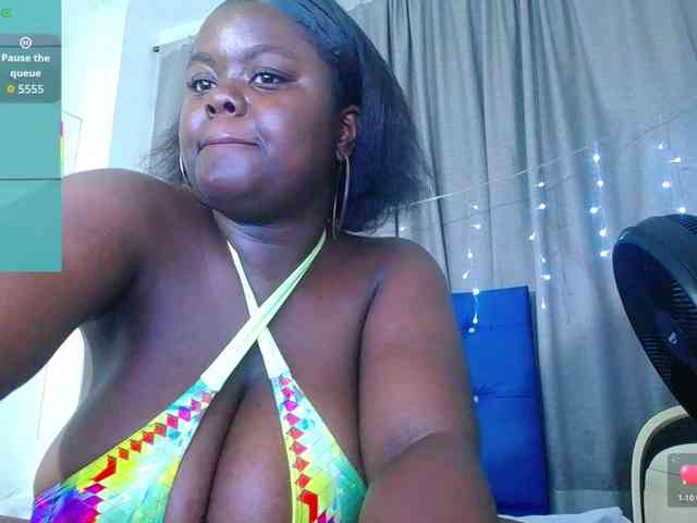 neighbor-ebony webcam
