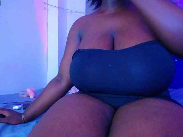 neighbor-ebony webcam