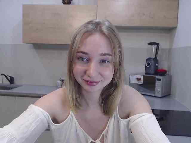 Maria09900 webcam